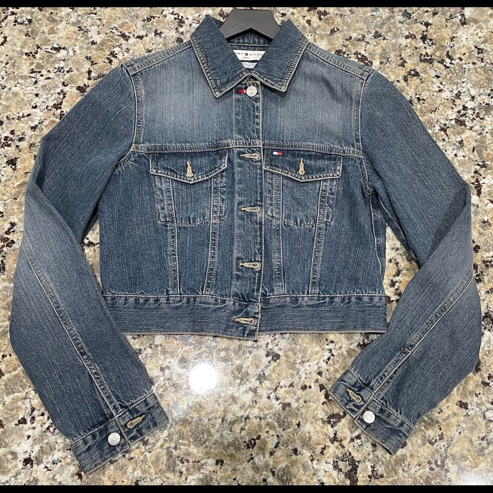 Vintage Tommy Hilfiger Jean Jacket! Size Small - Dark Wash Vintage Button Front